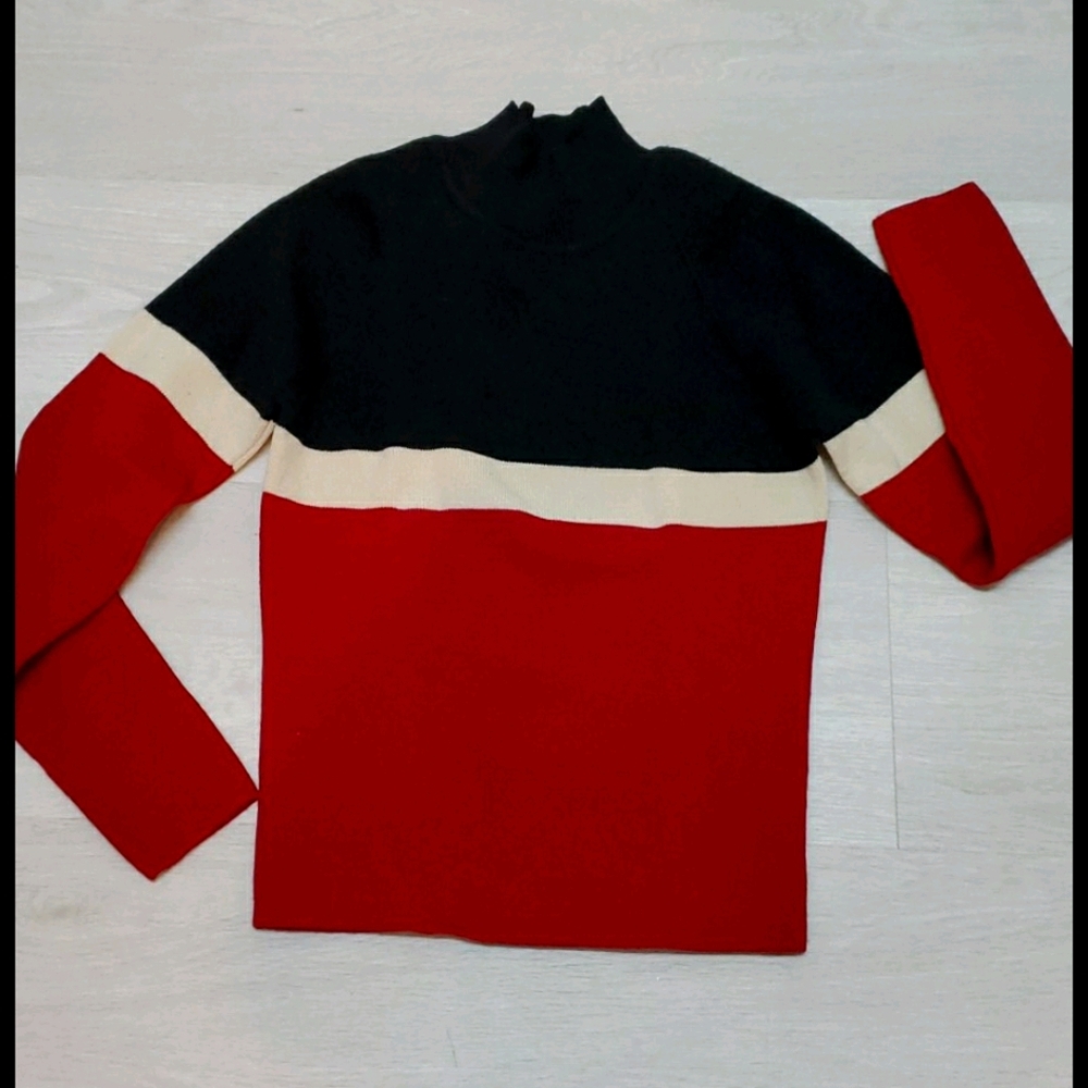 Turtle neck sweater